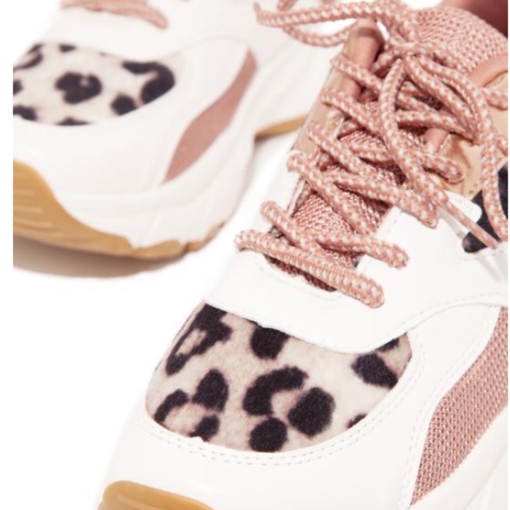 "BADDIE" Sneaker - Picture 2 of 8